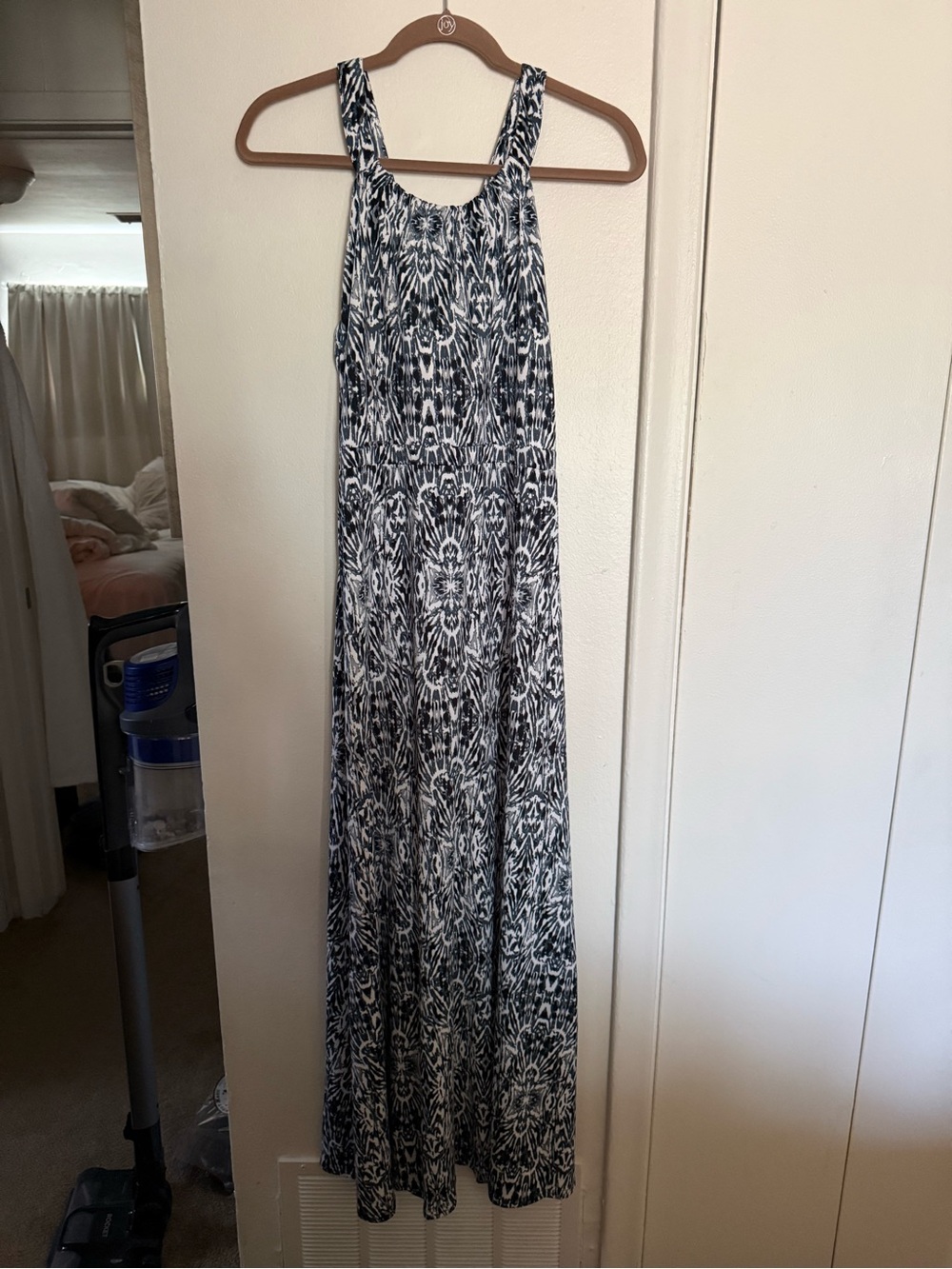 Sleeveless Black & White Printed Maxi Dress